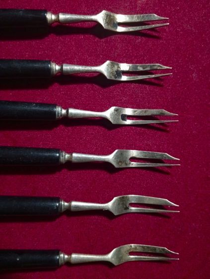 ฝรั่งเศส..ช้อนส้อมขนมผลไม้เนื้อเงินแท้เปอร์เซ็นต์เต็มเก่าโบราณจากฝรั่งเศส รูปที่ 10