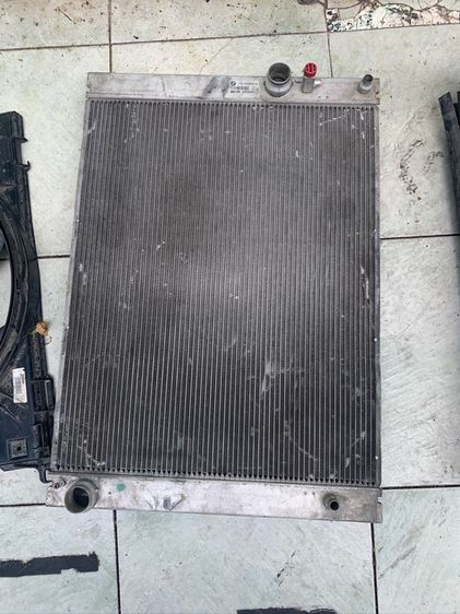 หม้อน้ำพร้อมพัดลมเ bmw f 30 ดีเซล รูปที่ 3