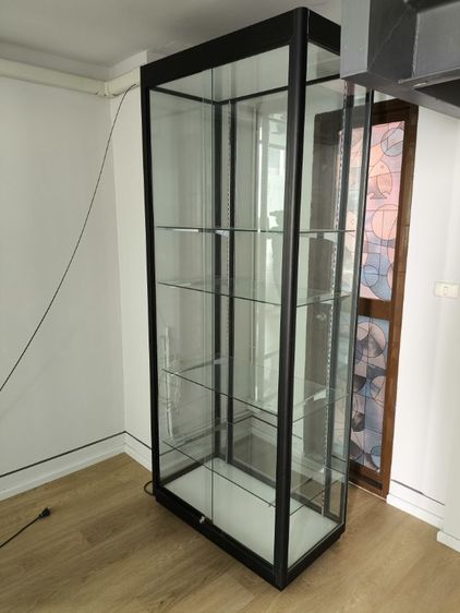 อะลูมิเนียม ตู้โชว์กระจกอลูมิเนียมสีดำ ขนาด 90x50x230 cm.
พร้อมชั้นวาง 4 ระดับ สภาพดี