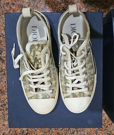 ขายรองเท้ามือสอง DIOR