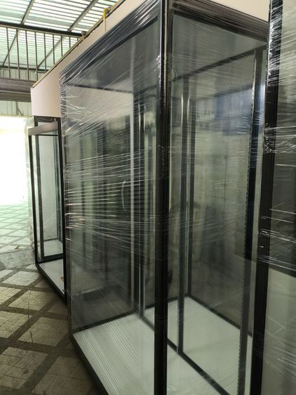 ตู้โชว์กระจกอลูมิเนียมสีดำ ขนาด 150x70x230 cm. สภาพดี รูปที่ 3