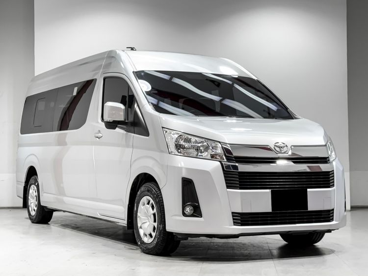 Toyota Commuter 2020 2.8 Van ดีเซล เกียร์อัตโนมัติ บรอนซ์เงิน รูปที่ 3