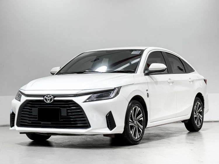 Toyota Yaris ATIV 2022 1.2 Sport Sedan เบนซิน เกียร์อัตโนมัติ ขาว