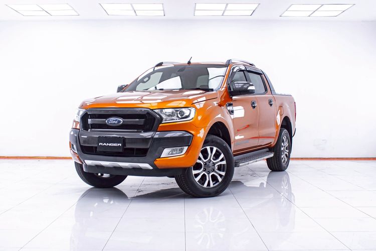 รถ Ford Ranger 2.2 Hi-Rider Wildtrak สี ส้ม