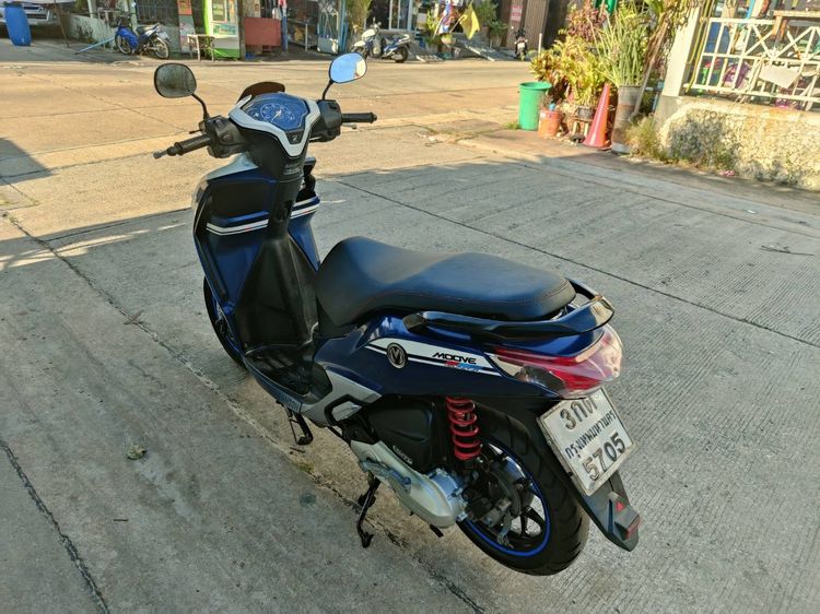 🛵ยังไงก็ขาย Moove ปี 58 เครื่องดี สีสวย สตาร์ทมือ เล่มชุดโอนครบ+เปลี่ยนถ่ายน้ำมันเครื่องฟรี ส่งฟรี30 ก.ม รูปที่ 6