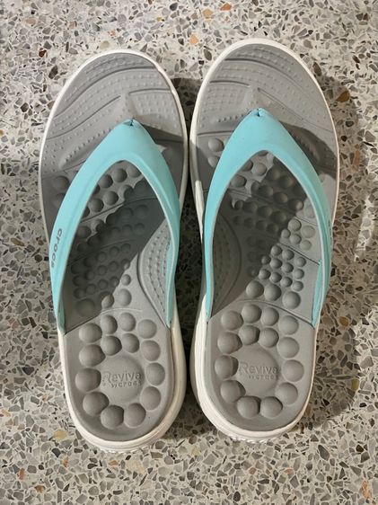 รองเท้า crocs