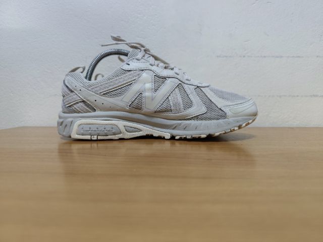 New Balance 410 v5 41.5 26.0 แท้ มือสอง รูปที่ 2