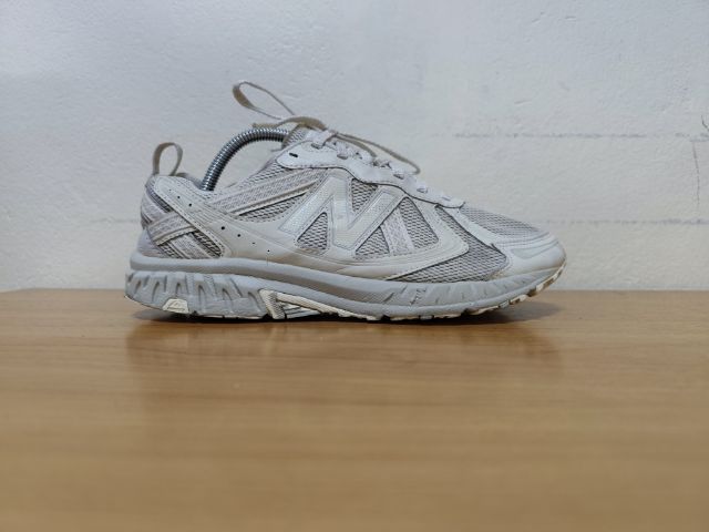 ขาว ผ้าใบ รองเท้าผ้าใบ UK 7.5 | EU 41 1/3 | US 8 New Balance 410 v5 41.5 26.0 แท้ มือสอง