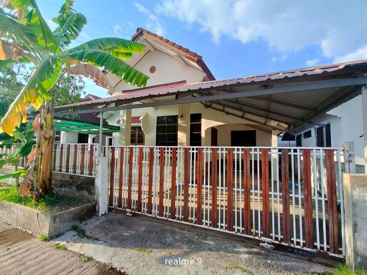 อื่นๆ ขายบ้าน ใกล้ศาลากลางจังหวัดมหาสารคาม บขส.ใหม่ และสถานีรถไฟ ใกล้ต่ลาดแวงน่าง ตลาดรถไฟ เจ้าของขายเอง