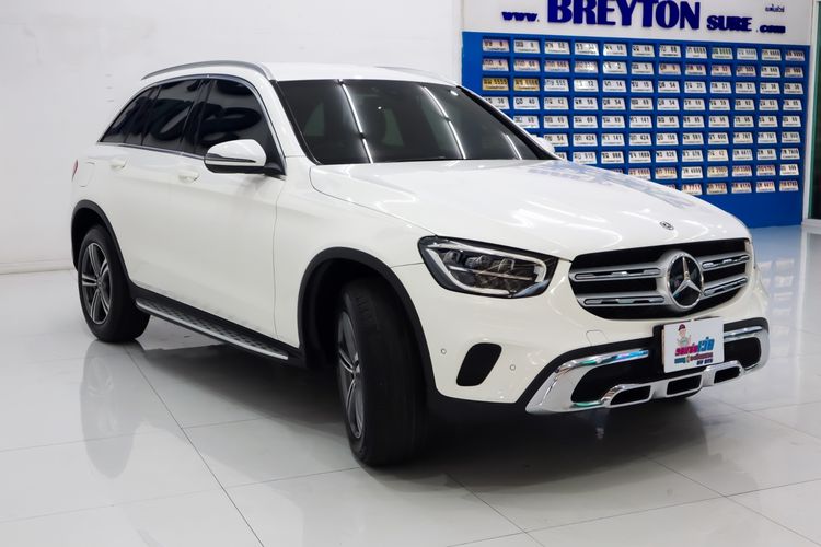 Mercedes-Benz GLC-Class 2020 GLC220d Sedan ดีเซล ไม่ติดแก๊ส เกียร์อัตโนมัติ ขาว รูปที่ 2
