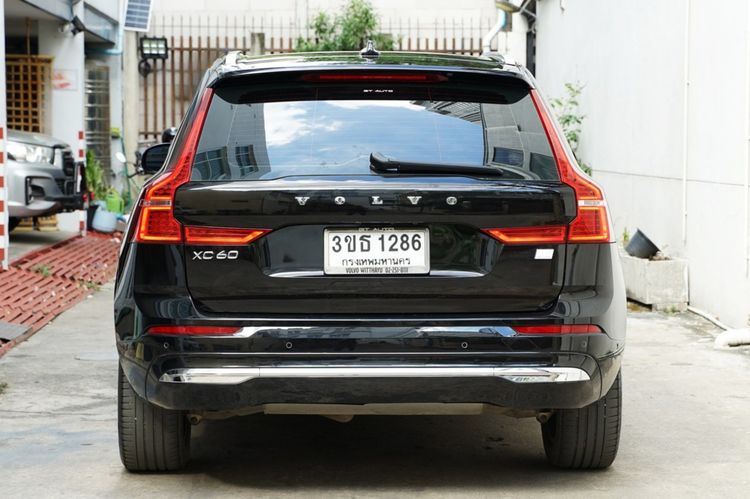 Volvo XC60 2022 2.0 T8 Plug-in Hybrid AWD Inscription Utility-car ปลั๊กอินไฮบริด (PHEV) ไม่ติดแก๊ส เกียร์อัตโนมัติ ดำ รูปที่ 4