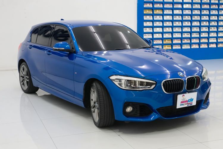 BMW Series 1 2017 118i Sedan เบนซิน ไม่ติดแก๊ส เกียร์อัตโนมัติ น้ำเงิน รูปที่ 2