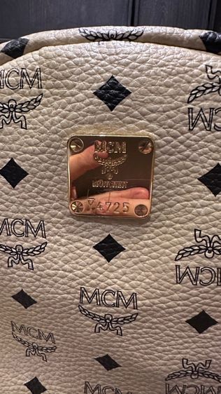 กระเป๋าสะพาย MCM