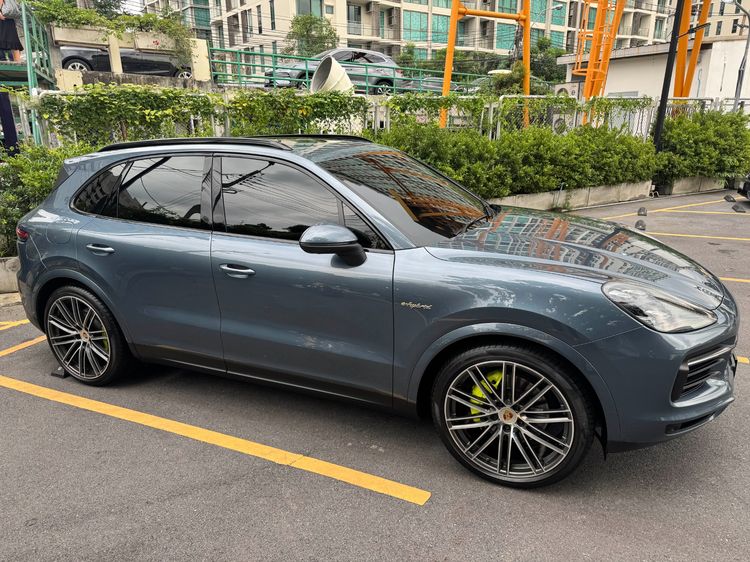 Porsche Cayenne 2020 3.0 E-Hybrid 4WD Utility-car ไฮบริด ไม่ติดแก๊ส เกียร์อัตโนมัติ น้ำเงิน รูปที่ 3