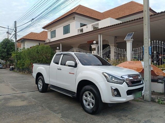 รถ Isuzu D-MAX 1.9 Hi-Lander Z สี ขาว