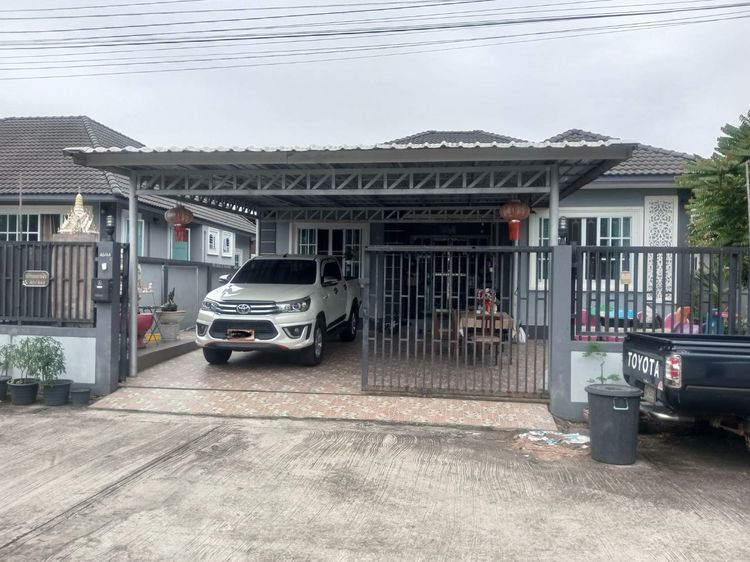 มีบางส่วน 2017 บ้านเดี่ยวชั้นเดียวพร้อมที่ดิน