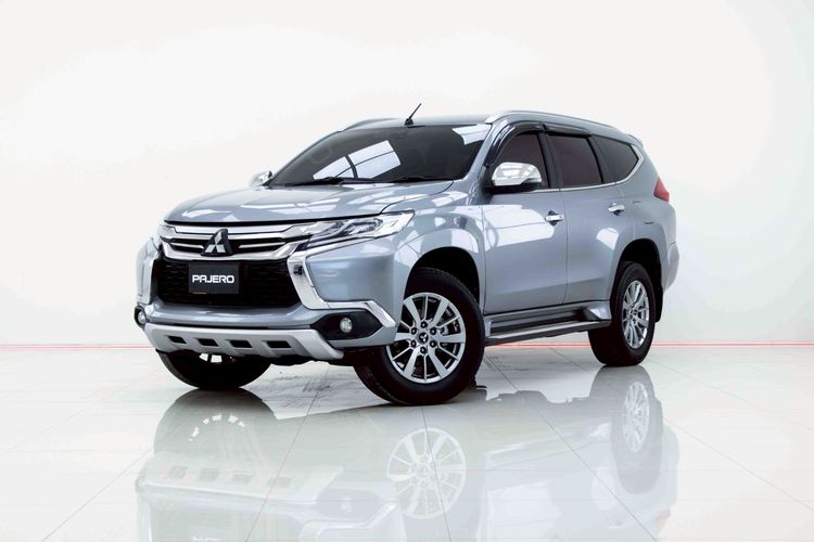 รถ Mitsubishi Pajero Sport 2.4 GT สี เทา