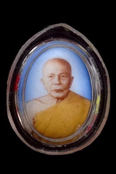 ล็อกเก็ตหลวงพ่อแดงวัดเขาบันไดอิฐ ปี๒๕๑๓ ขนาดเล็กกว่าเหรียญบาท เหมาะสำหรับเด็กและผู้หญิง รับประกันพระแท้ตลอดชีพ รูปที่ 2