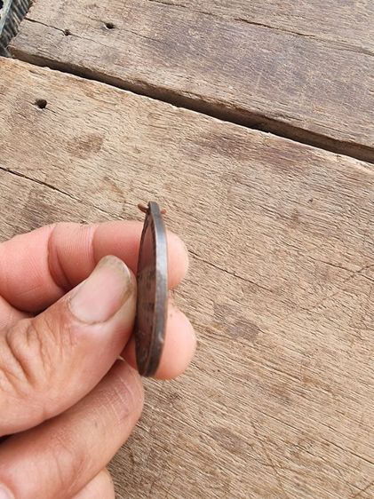 เหรียญอาจารย์ฝั้น รูปที่ 2