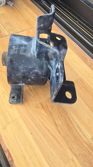 ปั๊ม ABS suzuki swift ปี 12และยางแท่นเครื่องฝั่งซ้ายตรงข้ามคนขับและด้านหลัง รูปที่ 13