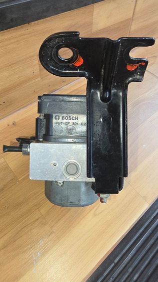 ปั๊ม ABS suzuki swift ปี 12และยางแท่นเครื่องฝั่งซ้ายตรงข้ามคนขับและด้านหลัง รูปที่ 2