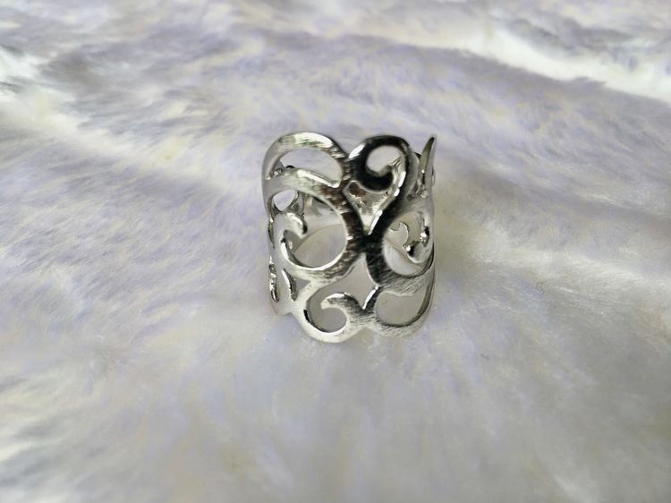 -เพียง 1 วงเท่านั้น- แหวนเงินแท้ 92.5 ฉลุลายเอกลักษณ์ เครื่องประดับ ไซส์ 7