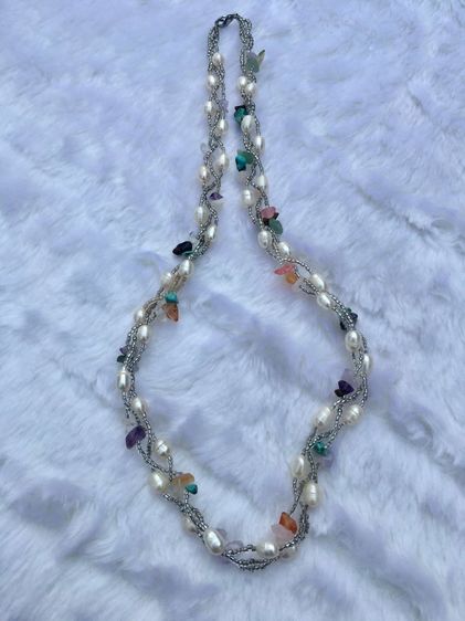 สร้อยมุกแท้พันเกลียวสุดชิค  ดูเก๋ แฟชั่นกำลังอิน รีบหามาใส่ก่อนตกเทรนด์ ยาว 56 cm มุก 9-10mm มิกซ์ใส่กับลุคสตรีทสไตล์ ดูเป็นสายฝอแบบแพงๆ รูปที่ 4