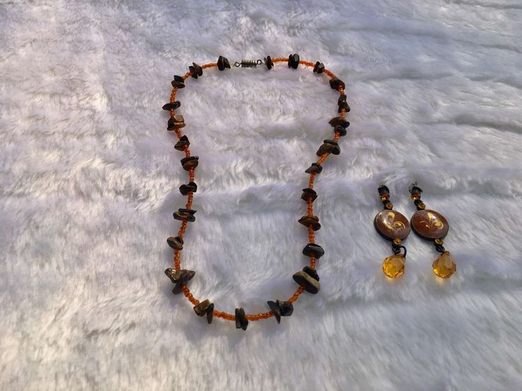 -พร้อมส่งทันที- เซ็ตคู่ หินนำโชคปี 69 สร้อยคอหินตาเสือแท้+ต่างหูคริสตัลสีน้ำตาลประกายทอง แฟชั่นสวยงามมากน้ำหนักเบา ไม่ลอก งานhandmade  รูปที่ 2