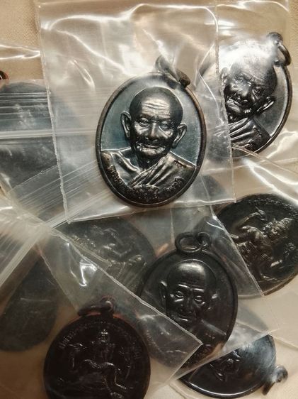 หลวงปู่หงษ์ รูปที่ 4