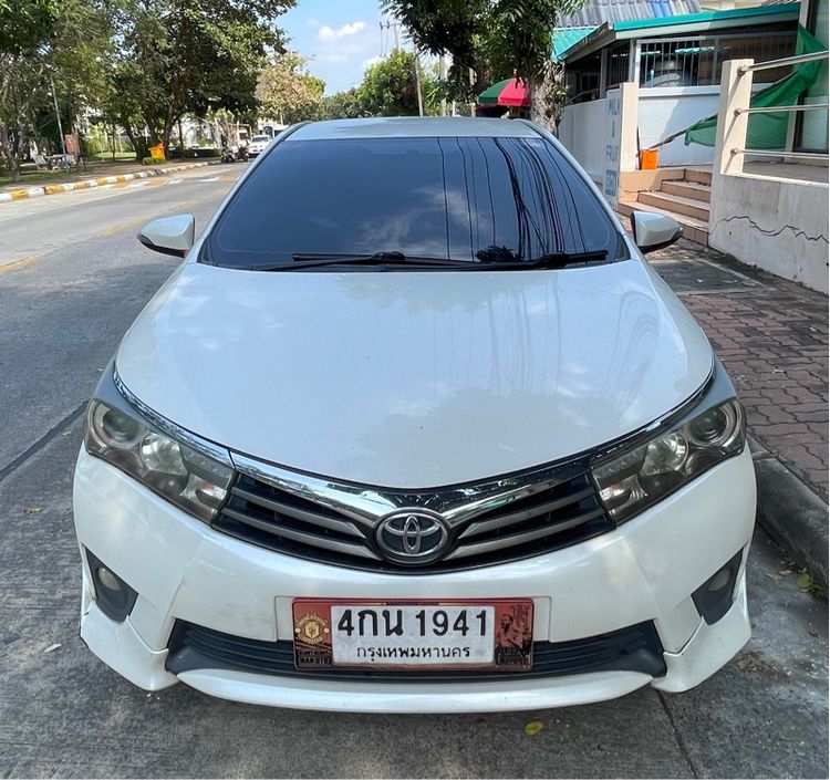รถ Toyota Altis 1.8 Esport สี ขาว