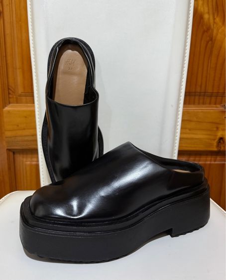 รองเท้าหนังเปิดส้น HM รูปที่ 17