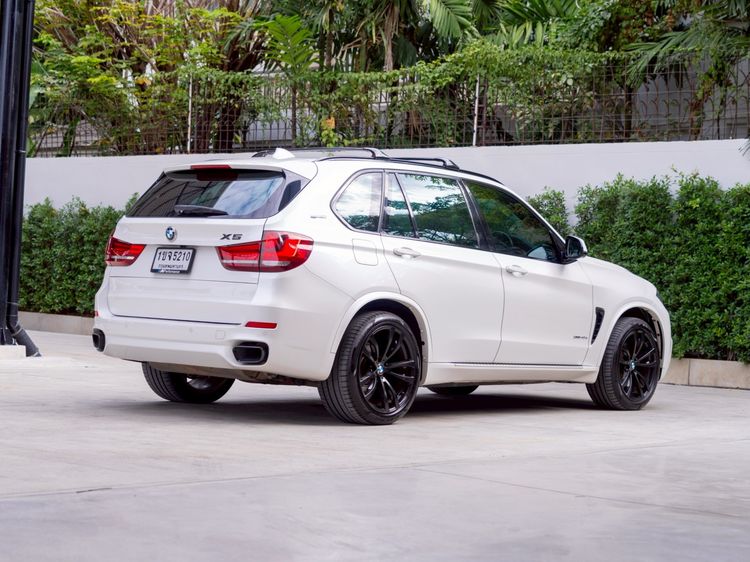 BMW X5 2018 2.0 xDrive40e M Sport 4WD Utility-car ปลั๊กอินไฮบริด (PHEV) ไม่ติดแก๊ส เกียร์อัตโนมัติ ขาว รูปที่ 4