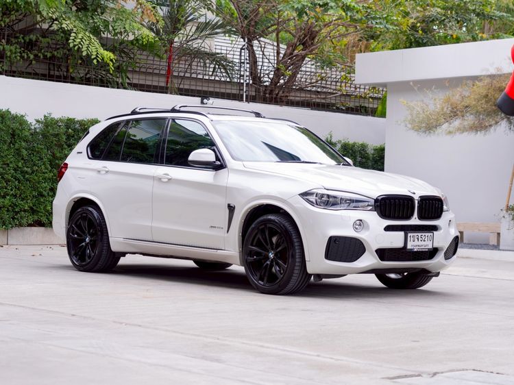 รถ BMW X5 2.0 xDrive40e M Sport 4WD สี ขาว