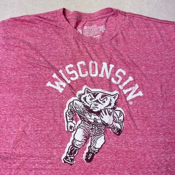 เสื้อยืด Retro Brand x Wisconsin ผ้า Rayon Size XXL