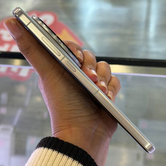 ViVO X200 Pro สี Titanium เครื่องศูนย์ สภาพสวยมากๆ จอ6.78นิ้ว แรม16รอม512 Dimensity9400 กล้องZEISS 200ล้าน(3ตัว)🔥🔥 รูปที่ 4