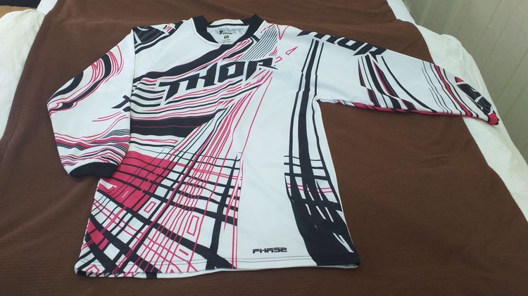 เซ็ตเสื้อแขนขาวและกางเกงการ์ด Thor ของแท้ รูปที่ 2