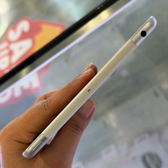 iPad mini2 32GB สีขาว ใส่ซิม(CellularและWiFi) เครื่องศูนย์ โมเดลTH สภาพสวย เครื่องใช้งานดีเยี่ยม ครบยกกล่อง😊😊 รูปที่ 6