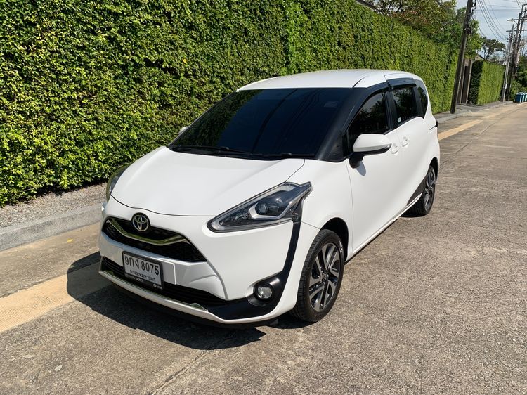 Toyota Sienta 2019 1.5 V Utility-car เบนซิน ไม่ติดแก๊ส เกียร์อัตโนมัติ ขาว