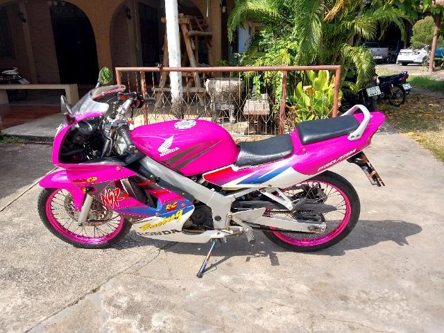 Honda รุ่นอื่นๆ 2002 ขาย NSR 150 rrw ราคา 25,000 บาท เอกสารชุดโอนครบบัตรประชาชนเจ้าของยังไม่หมดอายุภาษี 68 รถขี่ได้ปกติ รถอยู่จังหวัดอุทัยธานี
