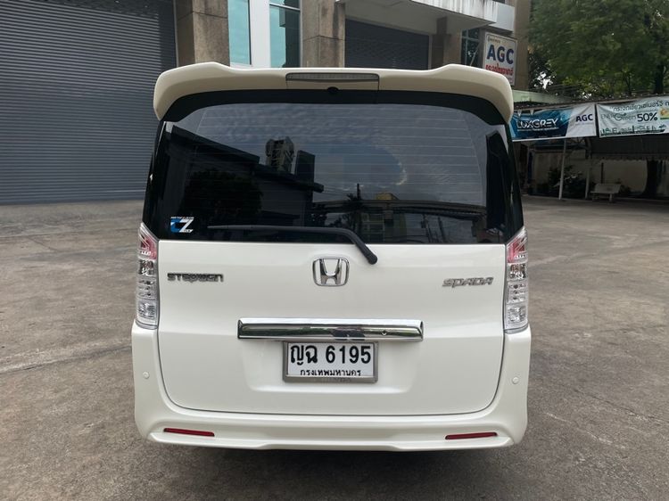 Honda Stepwagon 2012 1.5 Spada Premium Line Utility-car เบนซิน ไม่ติดแก๊ส เกียร์อัตโนมัติ ขาว รูปที่ 2