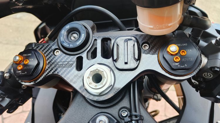 Yamaha YZF-R1 สีดำ รูปที่ 5