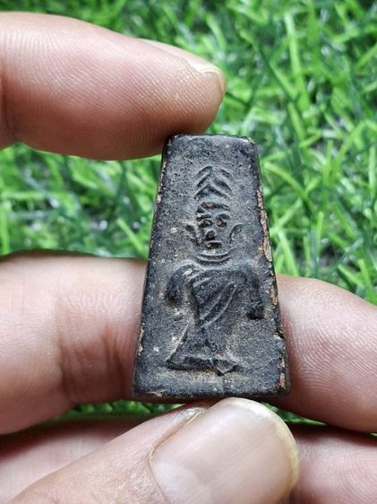 พระลงรักเก่าปีลึก หลังจารยันต์ ไม่ทราบที่