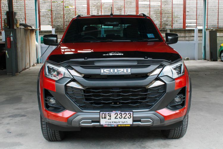 รถ Isuzu D-MAX 3.0 Vcross M 4WD สี ส้ม