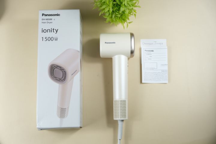 อุปกรณ์เสริมความงาม ไดร์เป่าผม Panasonic รุ่นใหม่ ระบบ Linear EH-NE6M (แรงฟิล Dyson) ประกันเหลือยาวๆ