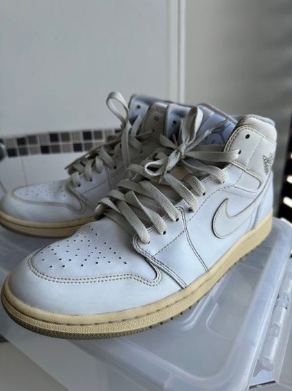ขาว รองเท้าหนังกึ่งทางการ UK 10 | EU 44 2/3 | US 10.5 Nike Air Jordan 1 Mid wolf grey