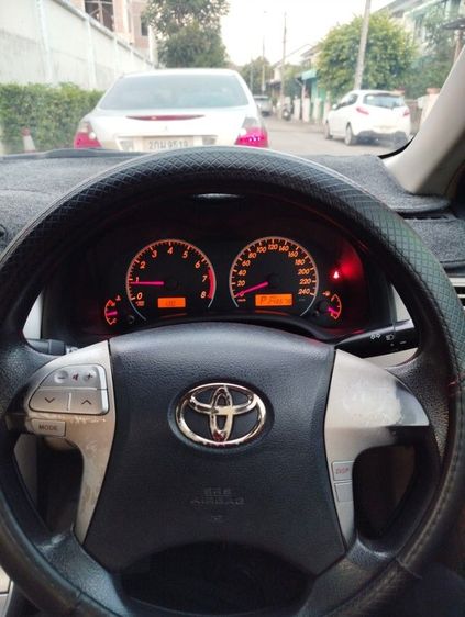Toyota Altis 2010 1.8 E Sedan เบนซิน ไม่ติดแก๊ส เกียร์อัตโนมัติ เทา รูปที่ 4