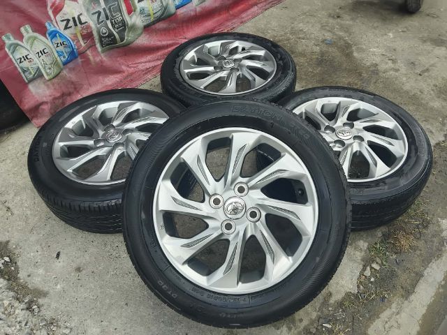 แม็ก Toyota Vios สี เท่ากันเดิมโรงงานพร้อมยางปี 22 รูปที่ 4