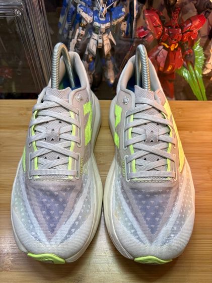 New Balance Fuelcell Rebel V4 รูปที่ 5