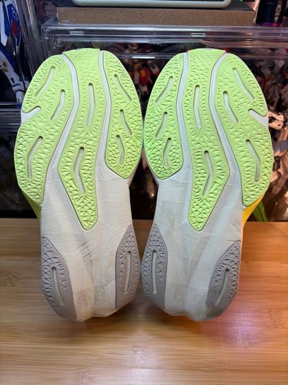 New Balance Fuelcell Rebel V4 รูปที่ 8