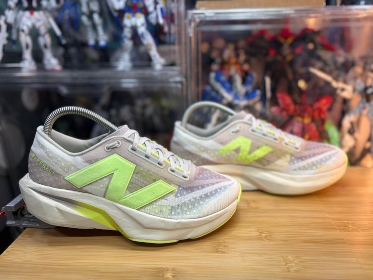 New Balance Fuelcell Rebel V4 รูปที่ 4